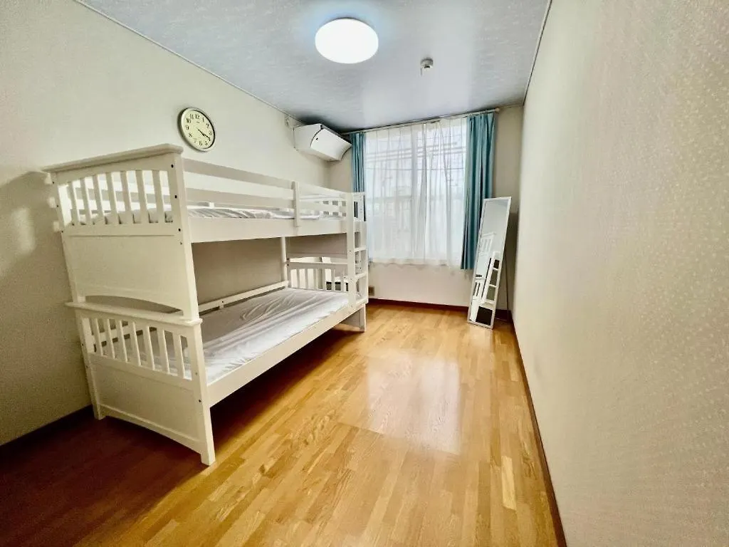 【One House 】白老駅から徒歩1分/グループ・家族で一棟貸切/ウポポイへのアクセスも抜群 Villa Shiraoi Holiday home