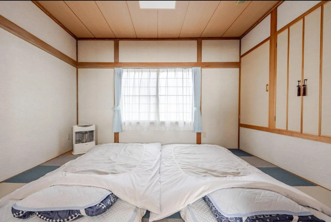 Semesterbostad 【One House 】白老駅から徒歩1分/グループ・家族で一棟貸切/ウポポイへのアクセスも抜群 Villa Shiraoi